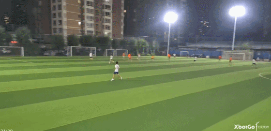 XbotGo丨懂球帝3-0完胜无名小足