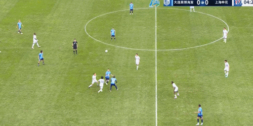 足协杯:大连英博1-0战胜申花晋级四强,黄子豪与米内罗双双染红,斯坦丘点球破门